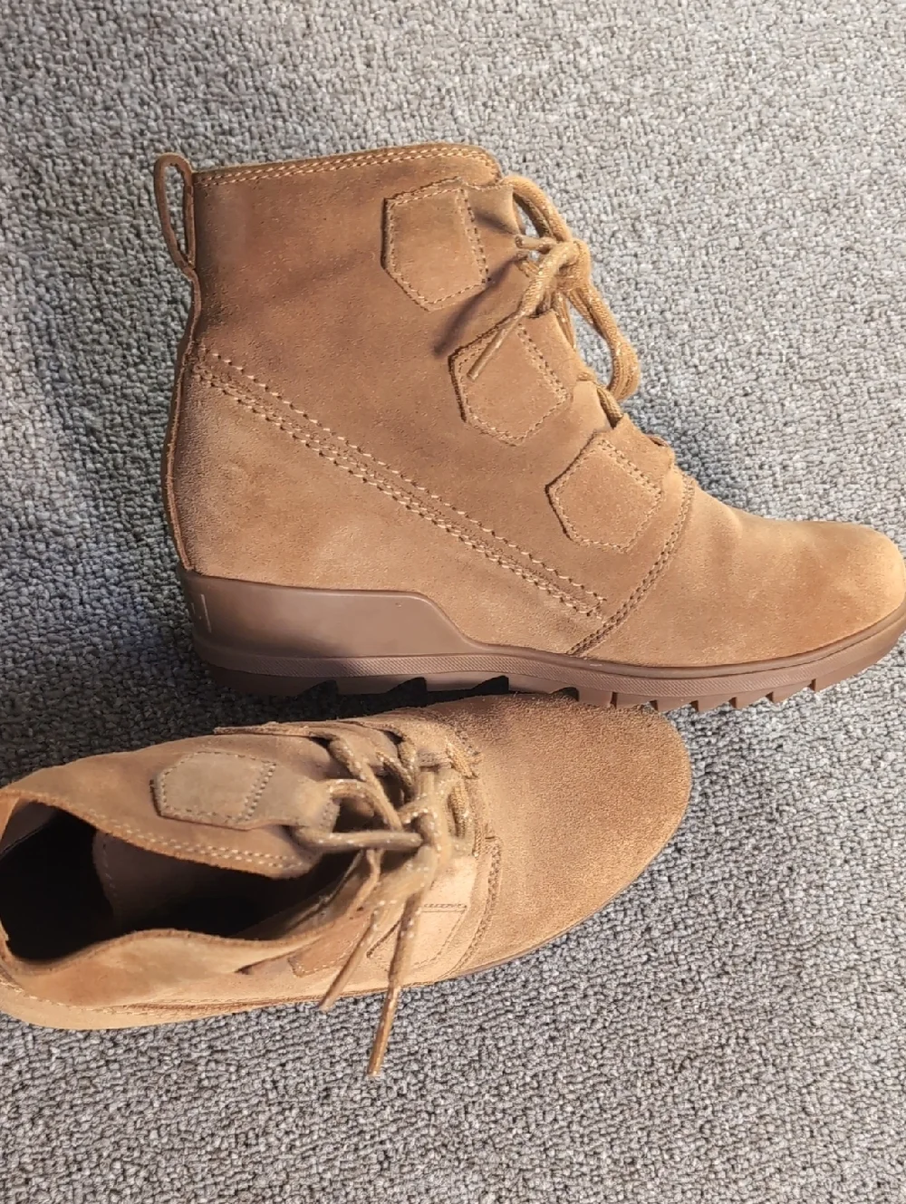 Sorel Evie Wedge Lace Boot size 7.5 Tan Leather Suede